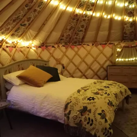 Myrtle The Yurt Lägenhet *